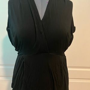 Venus black short sleeve top